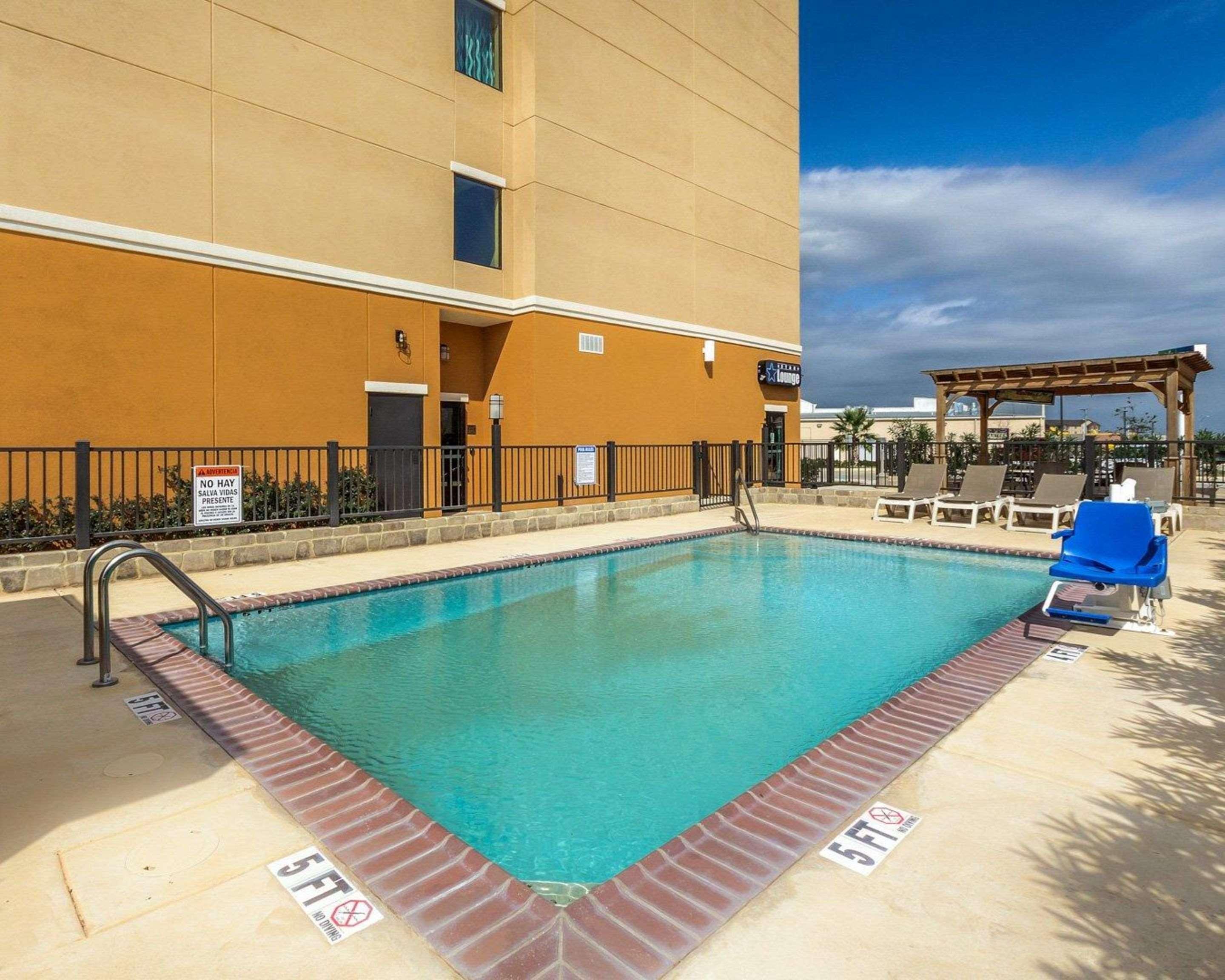 Comfort Suites Cotulla Near I-35 Екстериор снимка